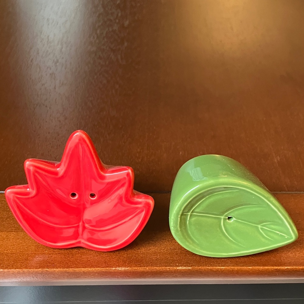 Leaf Shaped Salt and Pepper Shakers